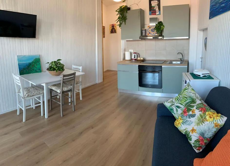 Arte & Panorama Apartment Verona Bagian luar foto